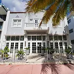 The Julia Hotel (Adults Only)
